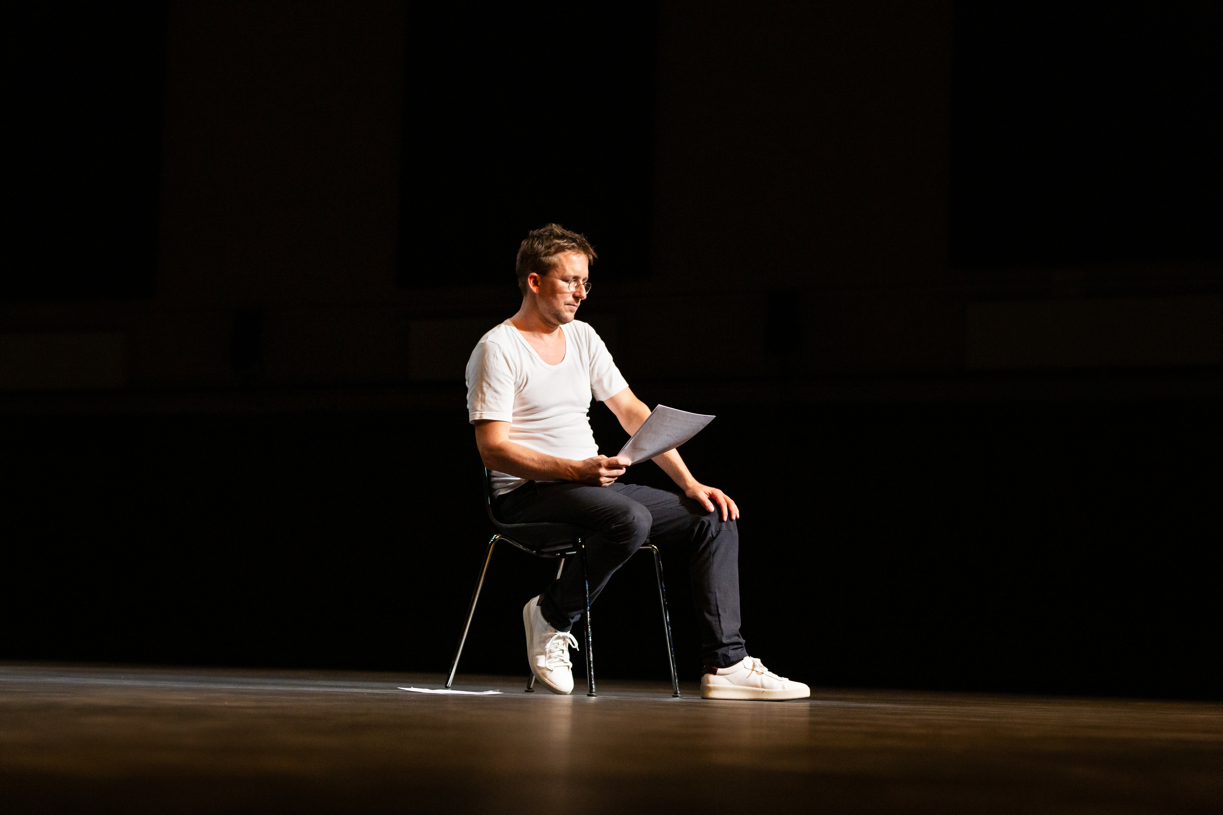 BORIS NIKITIN Essay on dying Foto by Donata Ettlin