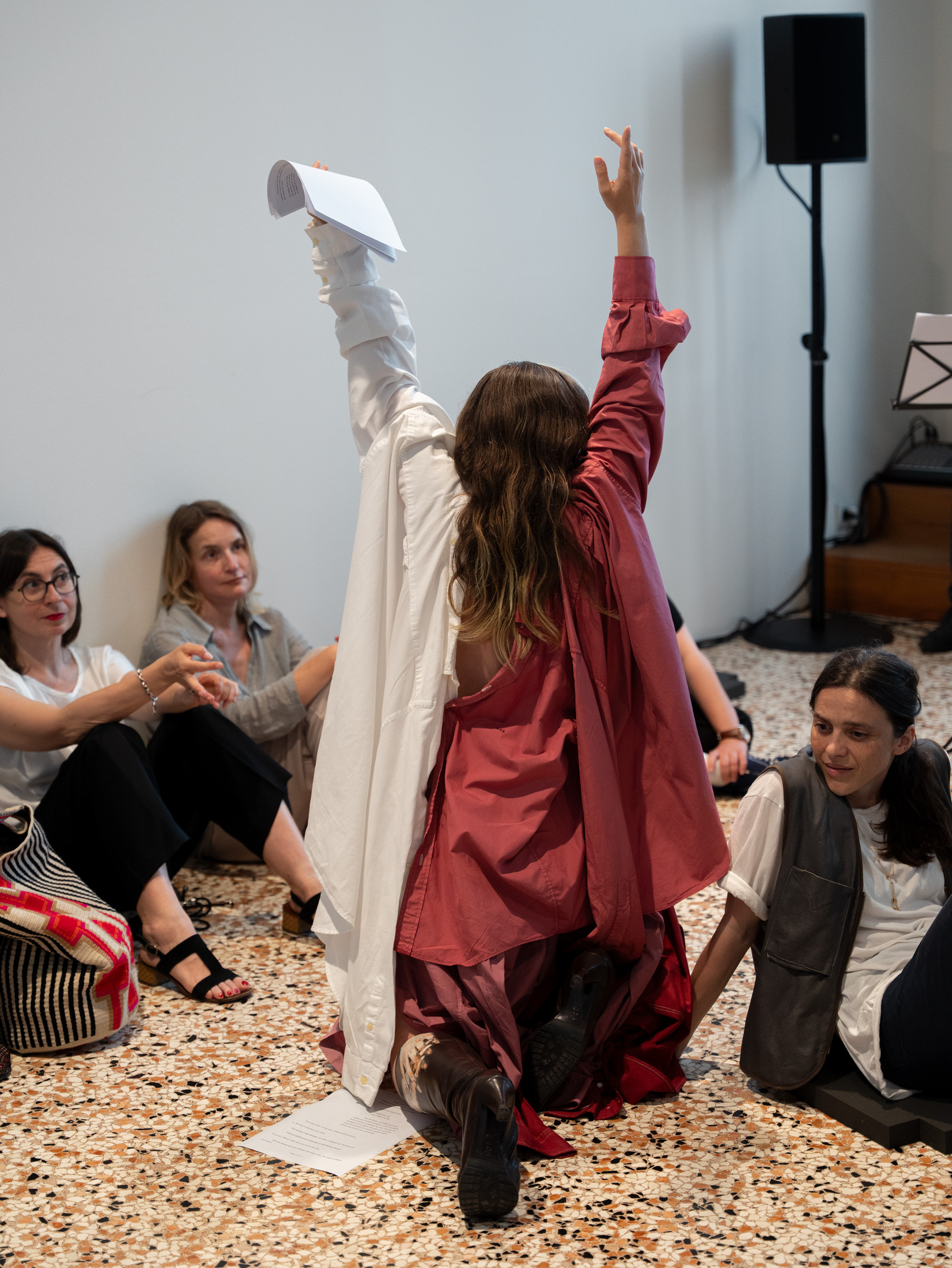 Veza Fernandez con Sandra Cane, Chantal, Il Fantasma di Pepper, Day 1, a cura di Edoardo Lazzari, Scuola Piccola Zattere, 2025. Ph. Giacomo Bianco