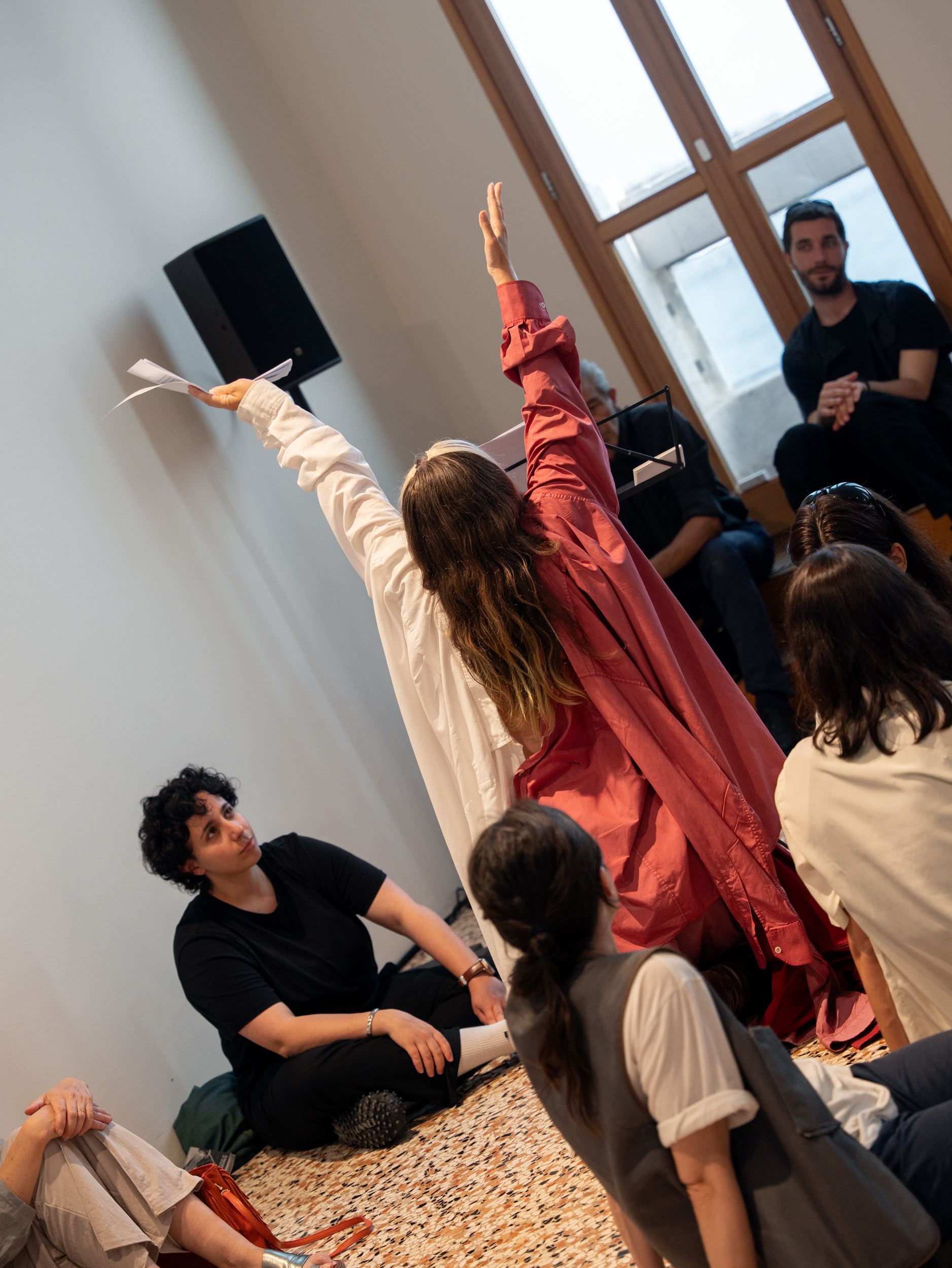 Veza Fernandez con Sandra Cane, Chantal, Il Fantasma di Pepper, Day 1, a cura di Edoardo Lazzari, Scuola Piccola Zattere, 2025. Ph. Giacomo Bianco